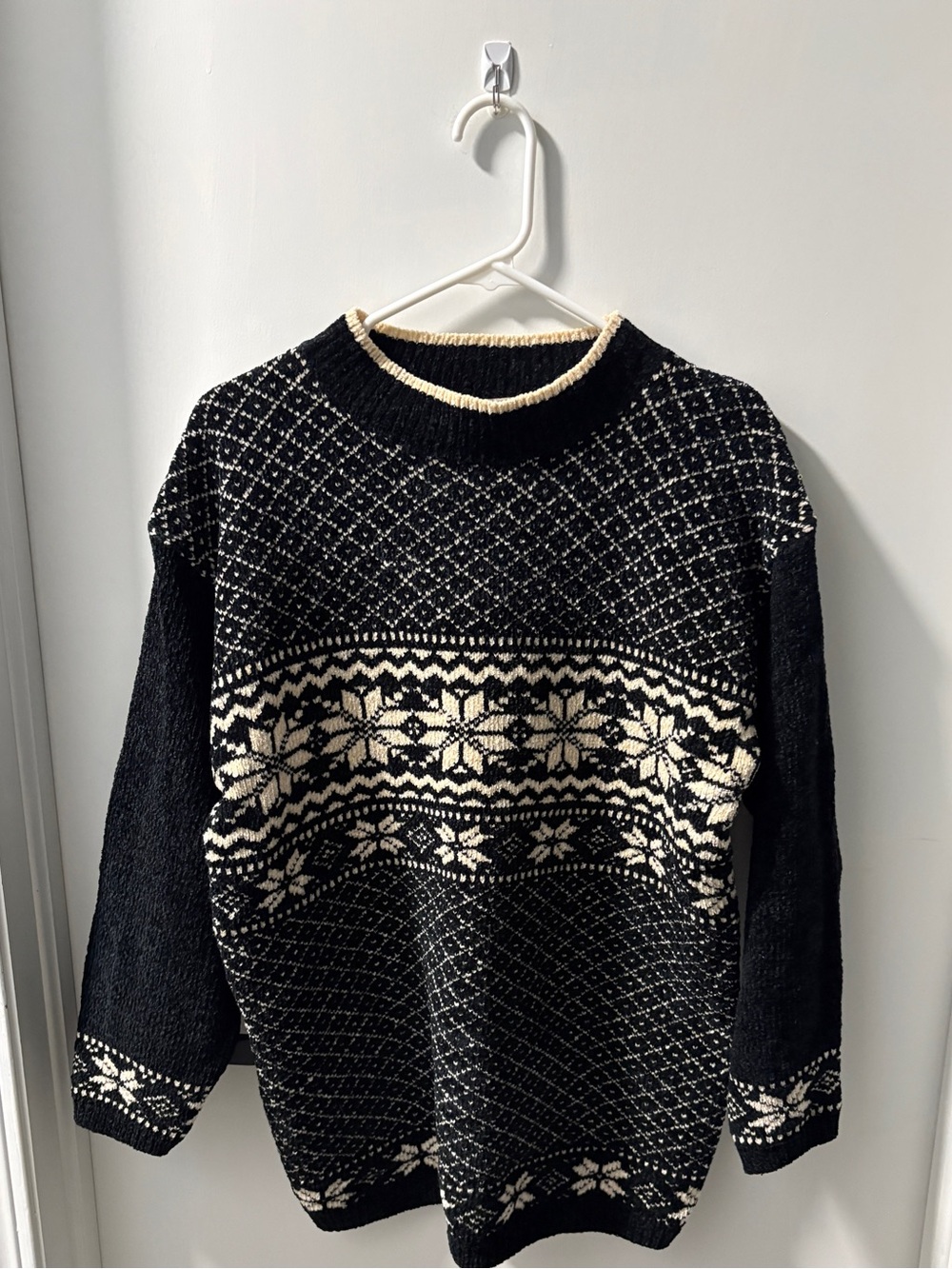 Women’s Black & Cream Nordic Crewneck Sweater